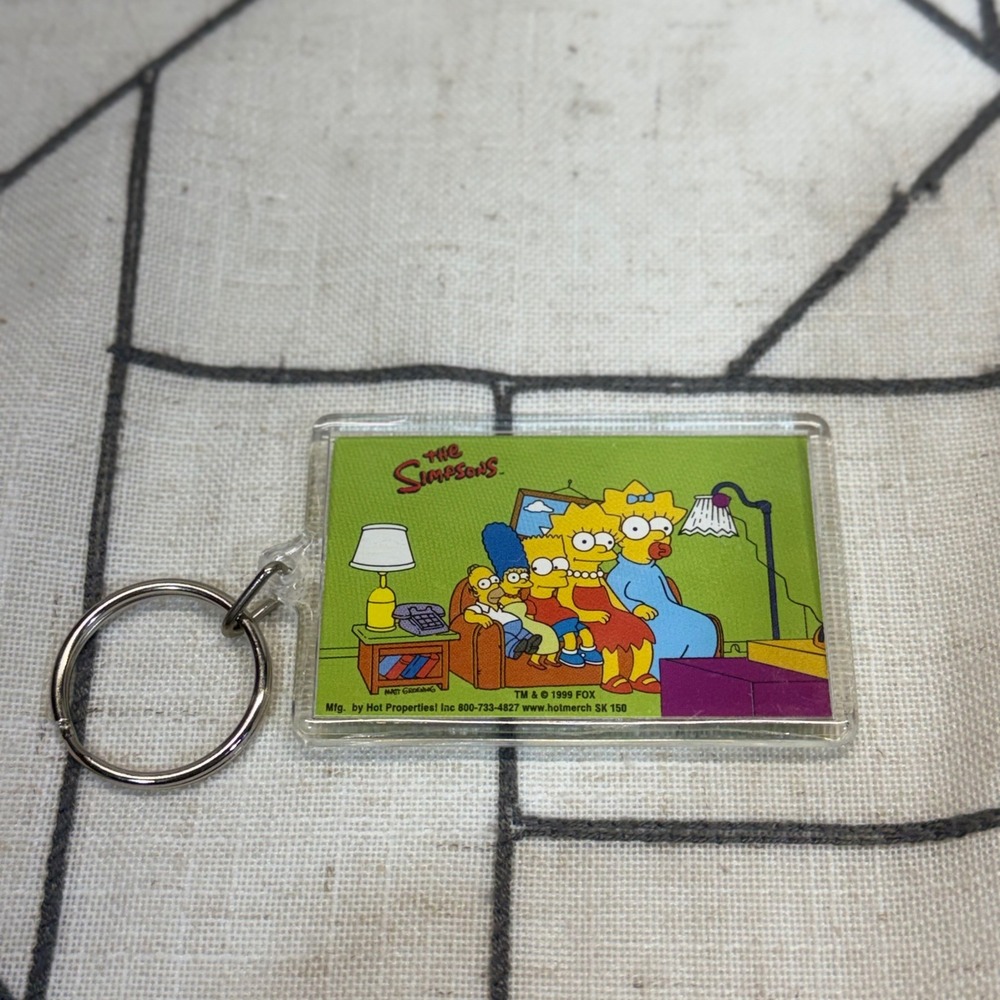 The Simpsons Keychain OS Greenβ Vintage 1999 Hot Properties Couch Family Scene